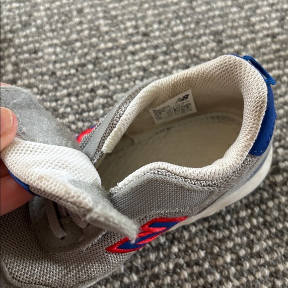 New Balance - Picture 5 of 6